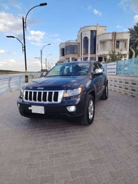 جراند شيروكي لاريدو • ٢٠١٣ • ٦ سلندر ٣٦٠٠