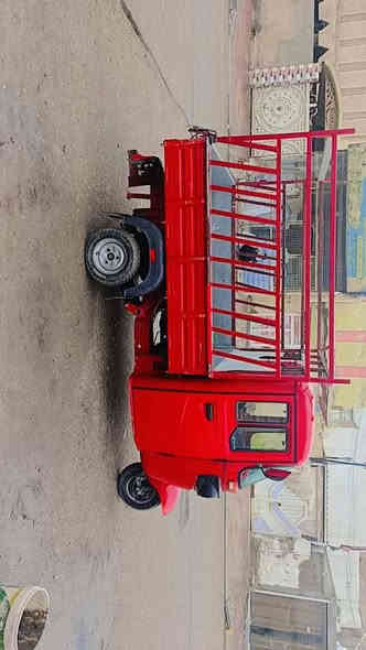 اسلام عليكم ورحمة الله وبركاته اخوان تكتك باجاج حمل موديل 2019 دراجه كفاله المكينه مامفتوحه كفاله رقم الوحات تحويل ثاني يوم بسمي  سعرها ب(٣ونص) وبيها مجال بسيط حك جية مكانها واسط منطقه الزهراء اتصل ***********
