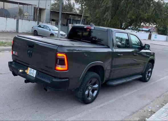 -دوج رام ٢٠٢١ للبيع 
-فئة سياره بك هورن 
-كلين تايتل 
-محرك ٥٧٠٠ هيهي 
-لون زيتوني مميز 
-ماشيه 52 الف ميل 
-حساس امامي خلفي 
-رادر جانبي 
-تشغيل عن بعد 
-تدفئه كشنات
-قاصه 
-باب كبير بدي قصير 
-رقم اربيل 
-مكان سياره  بغداد حي الجامعه 
-رقم : ***********
-سعر 38000 دولار بي مجال بغداد
