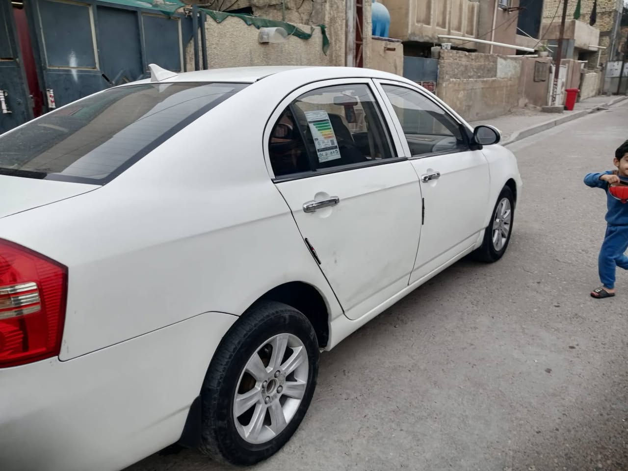 مكلف بالشر
السلام عليكم ليفان ٢٠١٢ تحويل جديد سيارة كامله من كلشي سياره بلاديه بيه بس طخه خفيفه بالباب الخلفي الأيمن مكان السيارة بغداد جسر ديالى القديم السعر ٥٢ قفل رقم صاحب السياره ***********
