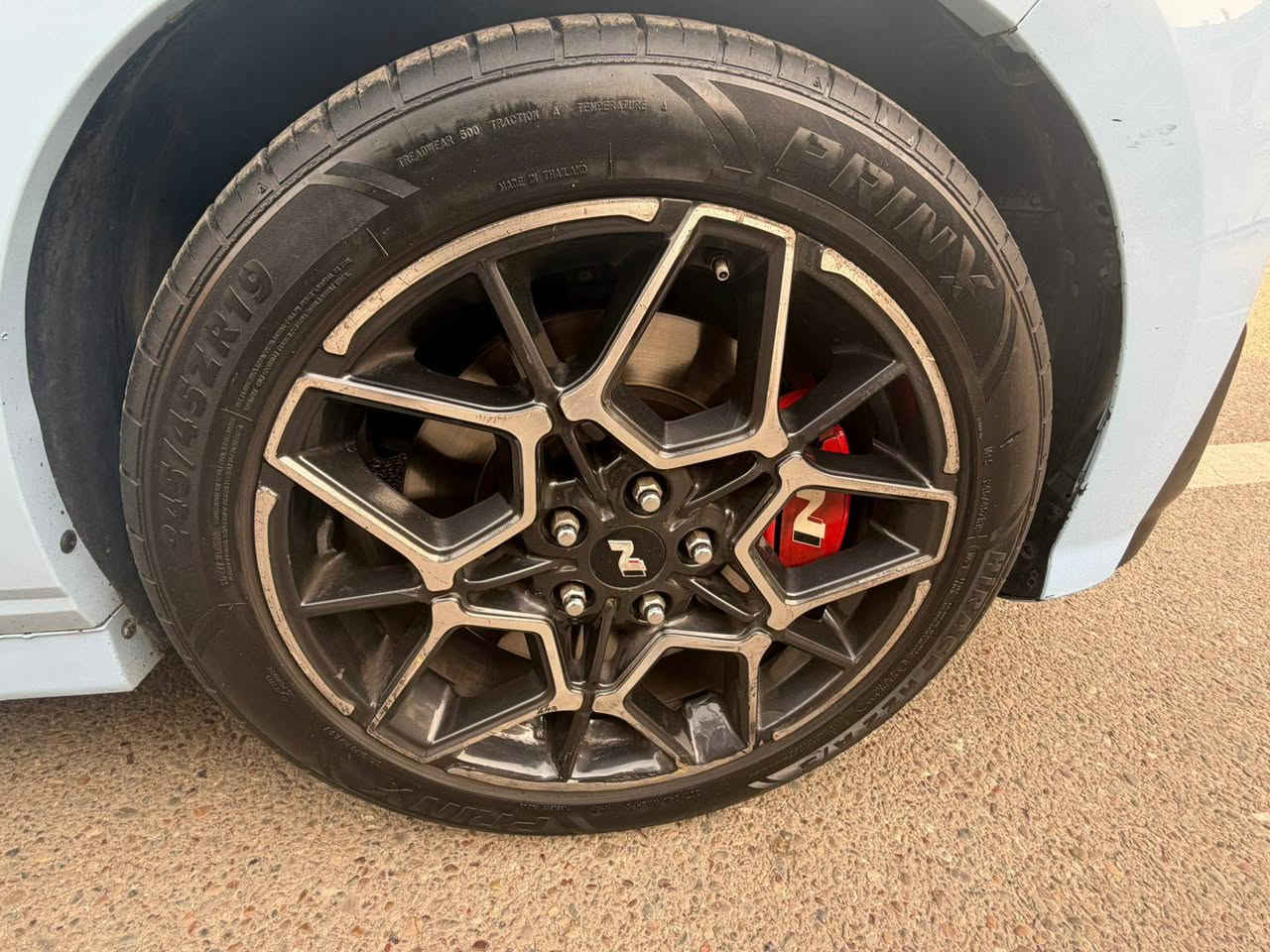 السلام عليكم للبيع فقط هونداي كونا 2022 رقم بغداد انكليزي تحويل مباشر محرك 1600 توربو طياره يعني ويل كب ان لاين أناره Led سلايت روف تحكمات شاحن الي كشن كهرباء وبعد كومه بيها مواصفات اخوان السياره فووووول للاخير ومعوروفه موصافات الN  سونار مرفوق بل منشور سعرها ١٣٧ وبي مجال بسيط مكاني بغداد وهذا ***********
