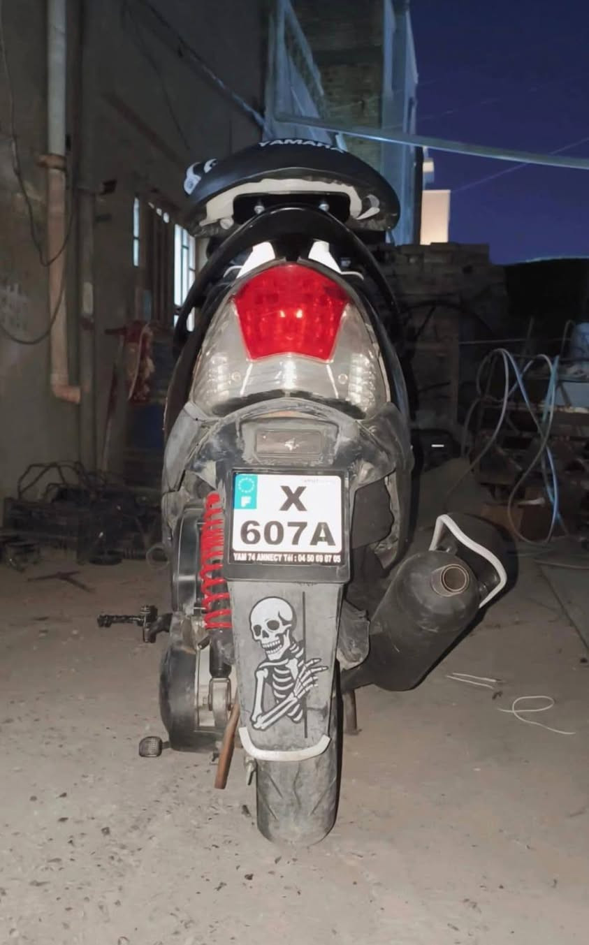 سلام عليكم ماكس عدله جاهزه مكينه ما مفتوحه دراجه نضيفه ومرتبه ومصروف عليها كلشي ماناقصها سعرها 550 وبيه مجال رقمي *********** مكاني بغداد الرحمانيه مال شعله
