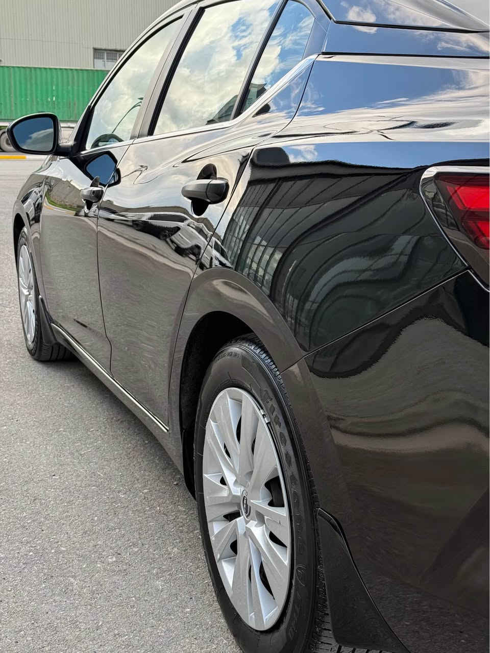 نرخی خوار بازاڕ نیسان سێنترا مۆدێل ۲٠۲٤ مواسەفات S تەنها سنوقی بۆیاخە بێ ئێرباگ تەنانەت دەعمیەكانیشی بۆیاخ نیە لەڕەسمەكان جوانترە پارچە گۆڕاوی نیە  ژمارە شانسی دانراوە ۳ مانك كاتی ڕەقەمی لەگەڵە ٤ تایەی لۆكی لەژێرایە پۆڵیش كراوە حەمام كراوە یەك سایەقی ئەوێت هیچی تر خەلەلێك و ۲ گەڵا ببڕە نرخی خوار بازاڕ كۆتایی بێ معامەلە ۱۲۸ گەڵا *********** السليمانية, العراق
