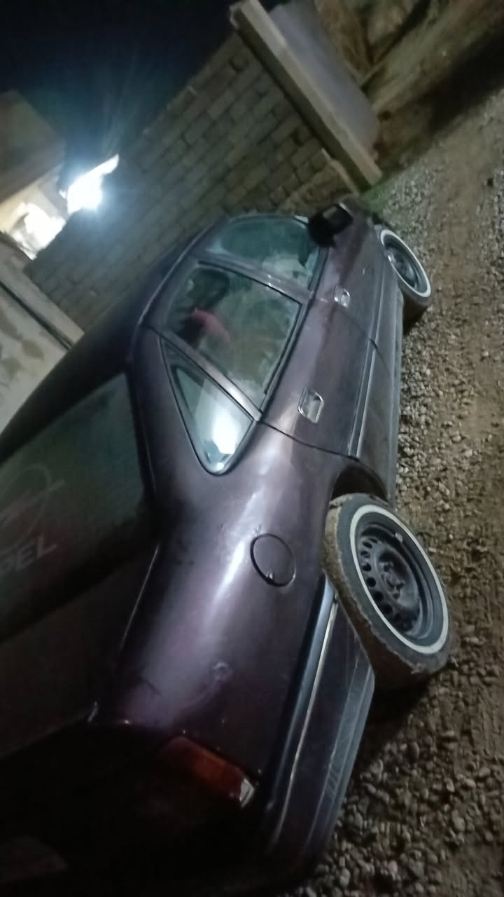 السَلٱمٌ عـَلـْيگمّ-ۈرحـْمّـٌة ٱللـّہ ﯙبُرگـّاتہ مكلف بنشر فكترة حجم 18 رقم الماني موديل1991 محرك شرط كير شرط  كابون بانزين بيه. تريد تحويل تريد وكالة السعر 47 وترهم اب  مقدمة للتواصل عبر الرقم ***********
