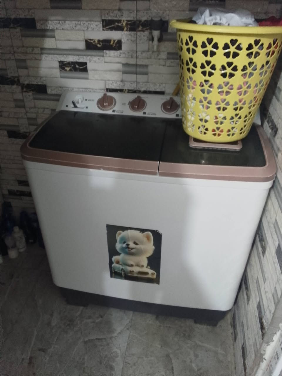 نص تخم للبيع نضافة 100٪ السعر 180 وبي مجال
غسالة شرط النظافه كلها شغاله 

كاونتر نضيف مثل ما موضح بالصور 75 
للاستفسار الاتصال على الرقم ***********
مكاني ديوانية حي الزيتون
