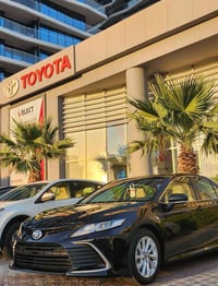 تويوتا كامري LE موديل 2023  اللون اسود (وكالة ساز )  صناعة تويوتا اليا...