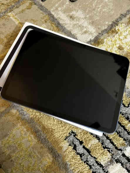 السلام عليكم 
يباد 11(A16) ذاكرة 128 الجهاز نظيف جداً مابي اي زلغ ولا رصع
البطارية 100 مشحون 39 مرة فقط 
ملحقاته كامله شاحنة وكارتون 
ويا قلم وكفر وجنطة 
بعده داخل الضمان باقي تقريبا 9 اشهر 
السعر 425 
للتواصل خاص مكاني بغداد
