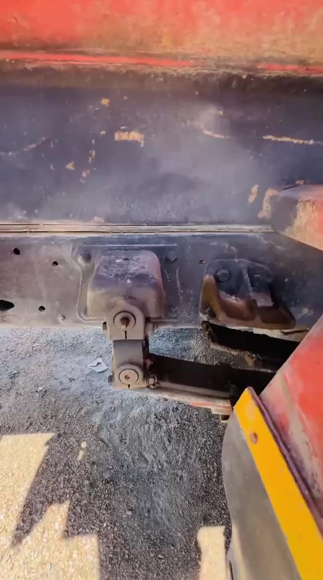 سلام عليكم دنكر نيسان للبيع محرك وكير واكسن مكفول رقم بغداد نكليزي تحويل تحويل يوم حمولة 7500 المكان بابل الشوملي لاستفسار ***********
