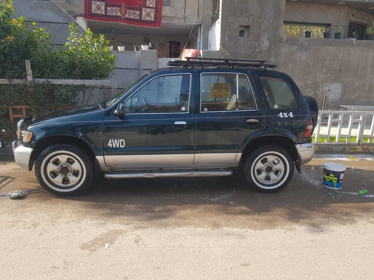 كيه سبورتج 93 رقم انكليزي مكينه بيه خيط كير عادي تخم تاير دواخل حلوه ونظيفه تبريد شغال سياره حلوه السعر 32 وبيه مجال ***********
