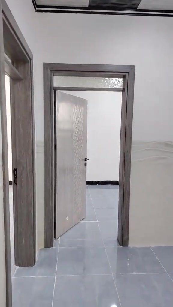 شقه اللايجار في حي السماح قرب مدرسة الصينيه تحتوي ع 3 غرف نوم و صاله و مطبخ و صحيات و بيتونه و سطح و تحتوي ع كافه الانظمه الذكيه بسعر مناسب ع هيج موقع و غرف سعر 250 قفل ولا شقه زيرو   
***********
 ***********هذ رقم متوفر وتساب فقط
