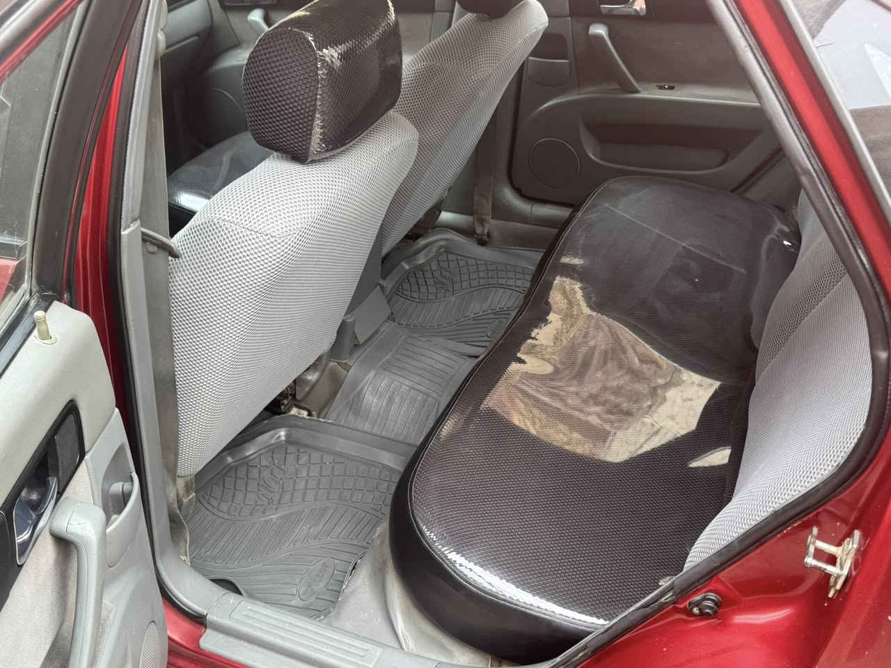 السلام عليكم اوبترة موديل 2008 رقم بغداد النكليزي بسمي سيارة مكفولة من الضربة والتبديل مصبوغة جمالية اثر الجراد كير اوتو مكينة كفالة لا تبخير ولا تنقيص تخم تاير قبل شكم يوم شادة صدر امامي خلفي لوك دوشمة عام شاشة كامرة جاهزة من كلشي وعلى يدي مكان السيارة بغداد حي اور تلفون *********** غير متواجد على الفيس
