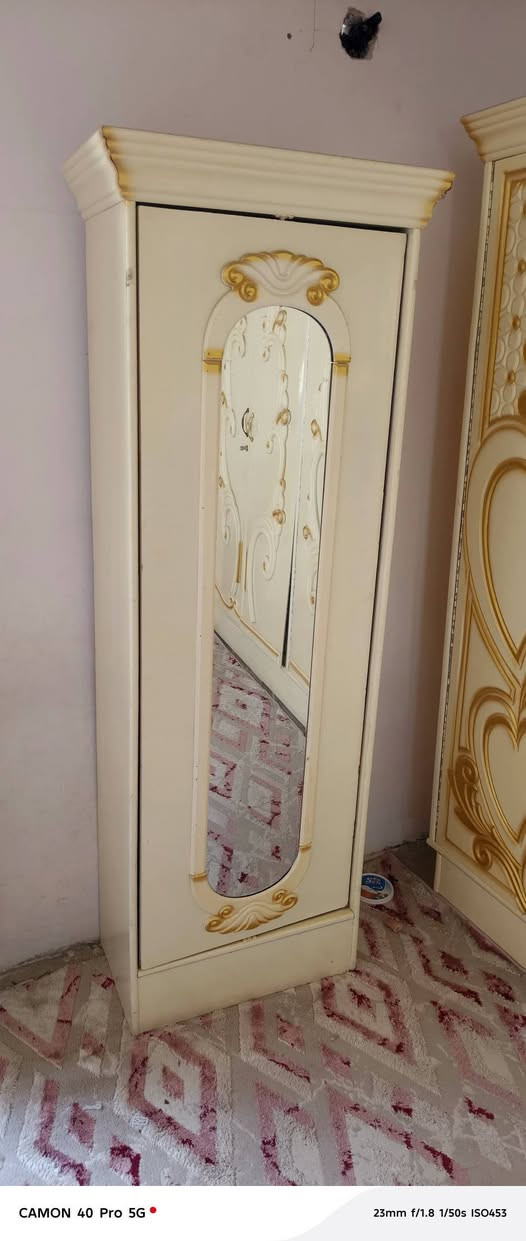 سلام عليكم غرفه خشاب للبيع في بيجي  سعره ٨٠٠ وبيها مجال نظيفه 
‏‪***********‬‏ للاتصال
