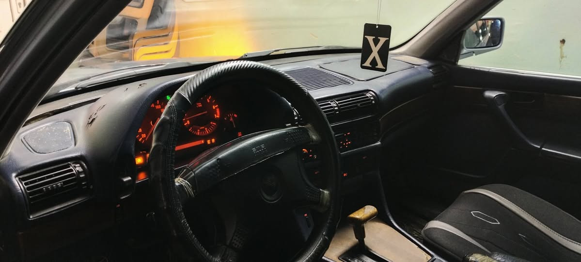 🚗 للبيع BMW
🔹 الموديل: 1992
🔹 الفئة: 735
🔹 اللون: سمائي
🔹 عدد البردات: 5
🔹 الحالة: بدون صبغ
🔹 المحرك: مامفتوح
🔹 الرقم: مميز
🔧 ملاحظات:
السيارة تحتاج ترتيبات
الطخم 60%
التبريد غير شغال
⚙️ المواصفات:
سنتر لوك
سلايد
💰 السعر: 55 ورقة
للتواصل على الواتساب على هذا الرقم
***********
