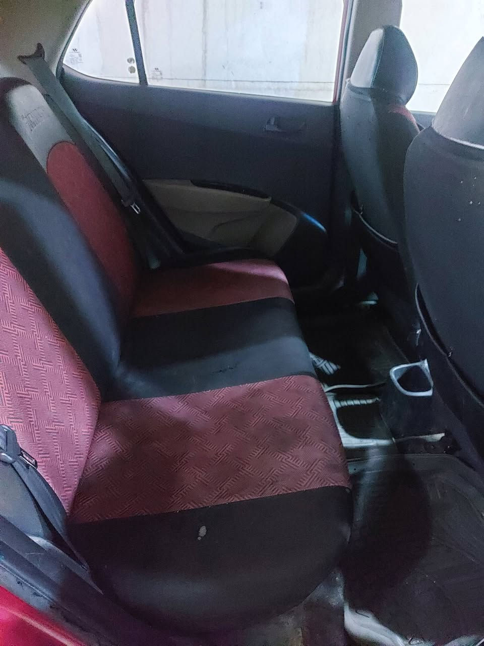 السلام عليكم سياره i10 موديل ٢٠١٥ خليجي مابيها اي ضربه ولاصبغ السعر ٩٠ورقه المكان السيديه لاستفسار الاتصال ع رقم ***********
