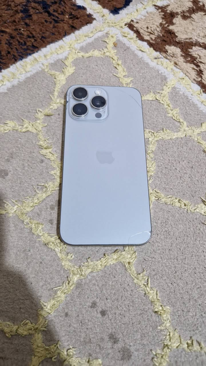 اي فون ١٥ برو ماكس ذاكرة ٢٥٦ بي فطر بضهر السعر ٨٧٥ ألف قفل *********** شراي اتصل مكاني بغداد جهاز نظيف شرق اوسط بطارية ٨٦
