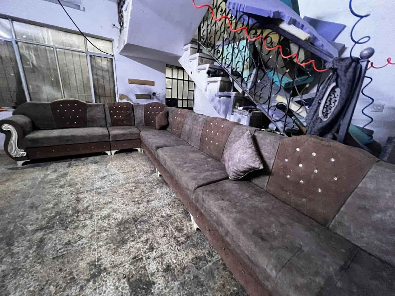 ديوان للبيع مابي اي. عيب حيل نضيف 
٧امتار وتص
عرض خاص 📍
سعره ١٢٥


**إذا كنت صاحب هذا الإعلان وتريد حذفه لأي سبب، رجاءا أرسل رسالة إلى الدعم الفني**