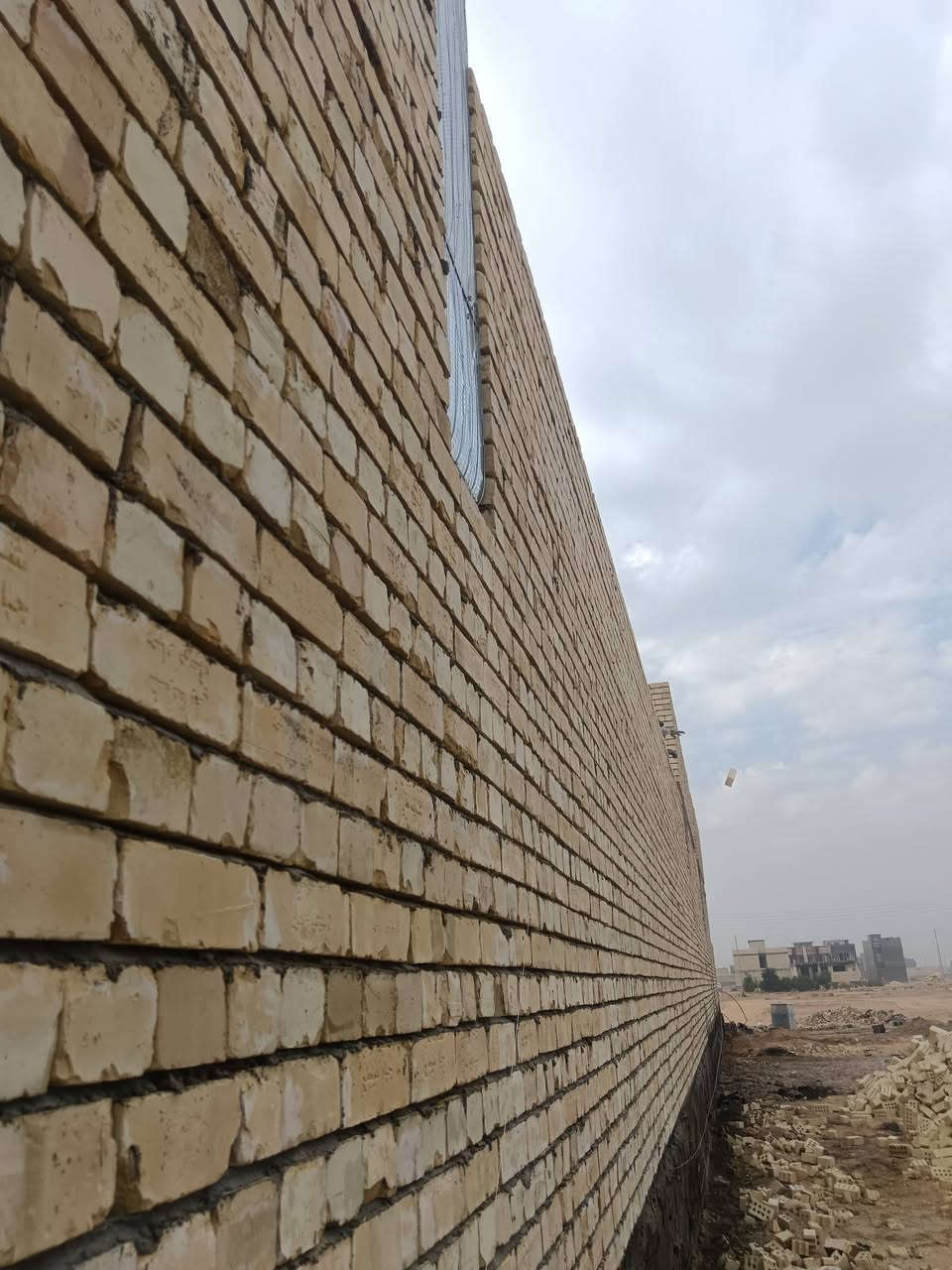 السلام عليكم
خلفات بناء متفرغين حاليآ نشتغل قطعي وانشتغل ع دبل شغل نظيف وزن ليزر ومساطر وشاهول وخيط 
وانجاز سريع للتواصل خاص او واتس ***********
