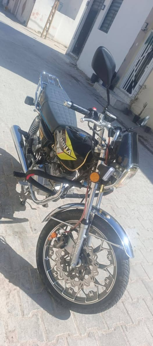 سيڤاني مديل 25 طالعه بشهر ثاني صارلها شهر مكلف بنشر دراجه وكيل عارضي برغي منقصها مكان نجف رقم صاحب دراجه ***********
