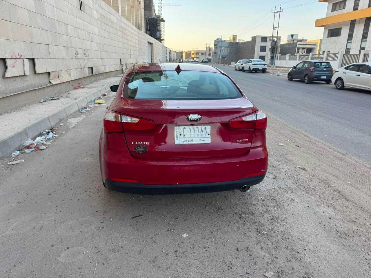 سلام عليكم فورتي. مديل ٢٠١٤ امريكي  
بيه رشات صبغ ابيع حزام 
ماشيه ١١٨ 
سياره جديده ومناقصه برغي 
تبريد كير مكينه كله كفاله 
داخله كلش 
سياره بصمه. 
مري شفط 
تشغيل عن بعد 
انضمه قياده 
السعر ٨٧ وبيه مجال جدا بسيط 
مكان الدوره  خلف مول العراق 
*********** بغداد, العراق
