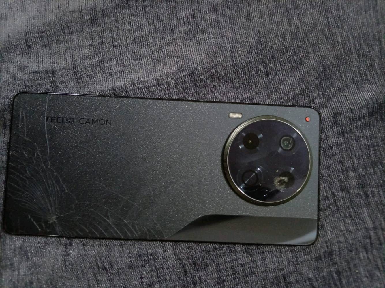 ​🔥 للبيع اوتبديل بايباد
Tecno Camon 30 🔥
الجهاز الغني عن التعريف.. وحش الألعاب والتصوير! 🚀
​الذاكرة: 256GB مع رام 16GB (أداء طيارة) ⚡
​الشاشة: AMOLED بتردد 120Hz (سلاسة خرافية) 📱
​الكاميرا: 50MP أمامية + 50MP خلفية (دقة خيالية) 📸
​البطارية: 5000mAh (تتحمل كرف) 🔋
السعر: [225] 💰
المكان: [بغداد الحسينية مال راشديه] 📍
​للتواصل: [***********] 📞