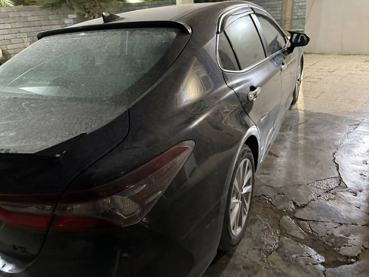 السلام عليكم كامري 2021LEللبيع السعر 170وبيها مجال الضرر مرفق ب صور الاستفسار ***********
