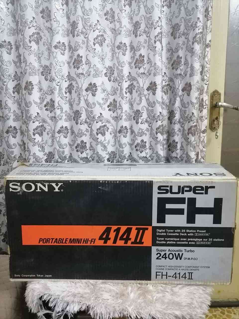 السلام عليكم ورحمة الله وبركاته جبنالكم تحفه فنيه من اندر النوادر مسجل سوني دبل كاسيت وا راديو وا اواكس وا مكرفون بل كارتون فتح لعرض التصوير فقط غير مستخدم قيد ياباني اصلي للبيع السعر خاص مكان موصل يوجد توصيل كافه محافظة العراق وهذا رقمي *********** موجود واتساب علا هذا الرقم
