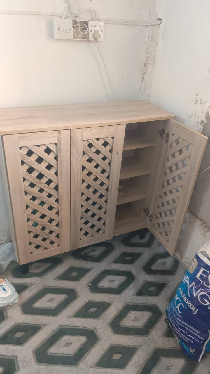 كنتور صاج تركي صغير
ستعمال شهر فقط سعره 50 الف
***********
