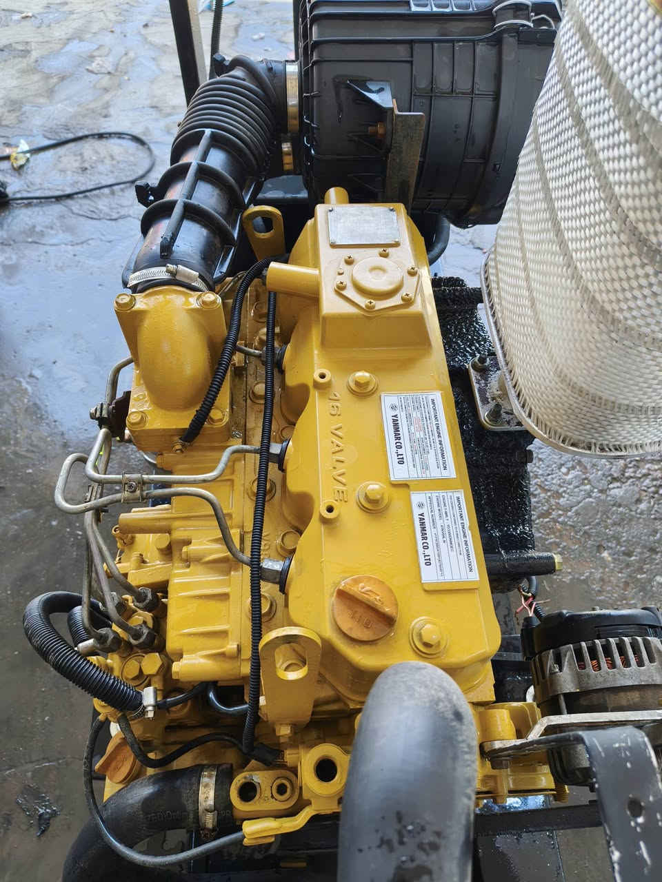 مولده كهرباء يابانية 🇯🇵 من ينمر، 4 سلندر و 30 KV!✨ مكفولة من الشركة، نظافة وحماية كاملة بنظام أوتو. لا تترددوا، السعر 30 ورقة وبيها مجال! 🤩 تواصلوا الآن: *********** أو ***********. #مولدات #كهرباء #ينمر
