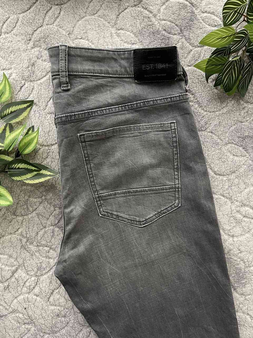 🔥C&A اصلي  💯
🔹سعر ٢٠ شامل التوصيل

🔹قياس :٣٤
🔹قالب عدل
نظافة 💯

🔹توصيل موجود لكافة المحافظات


**إذا كنت صاحب هذا الإعلان وتريد حذفه لأي سبب، رجاءا أرسل رسالة إلى الدعم الفني**