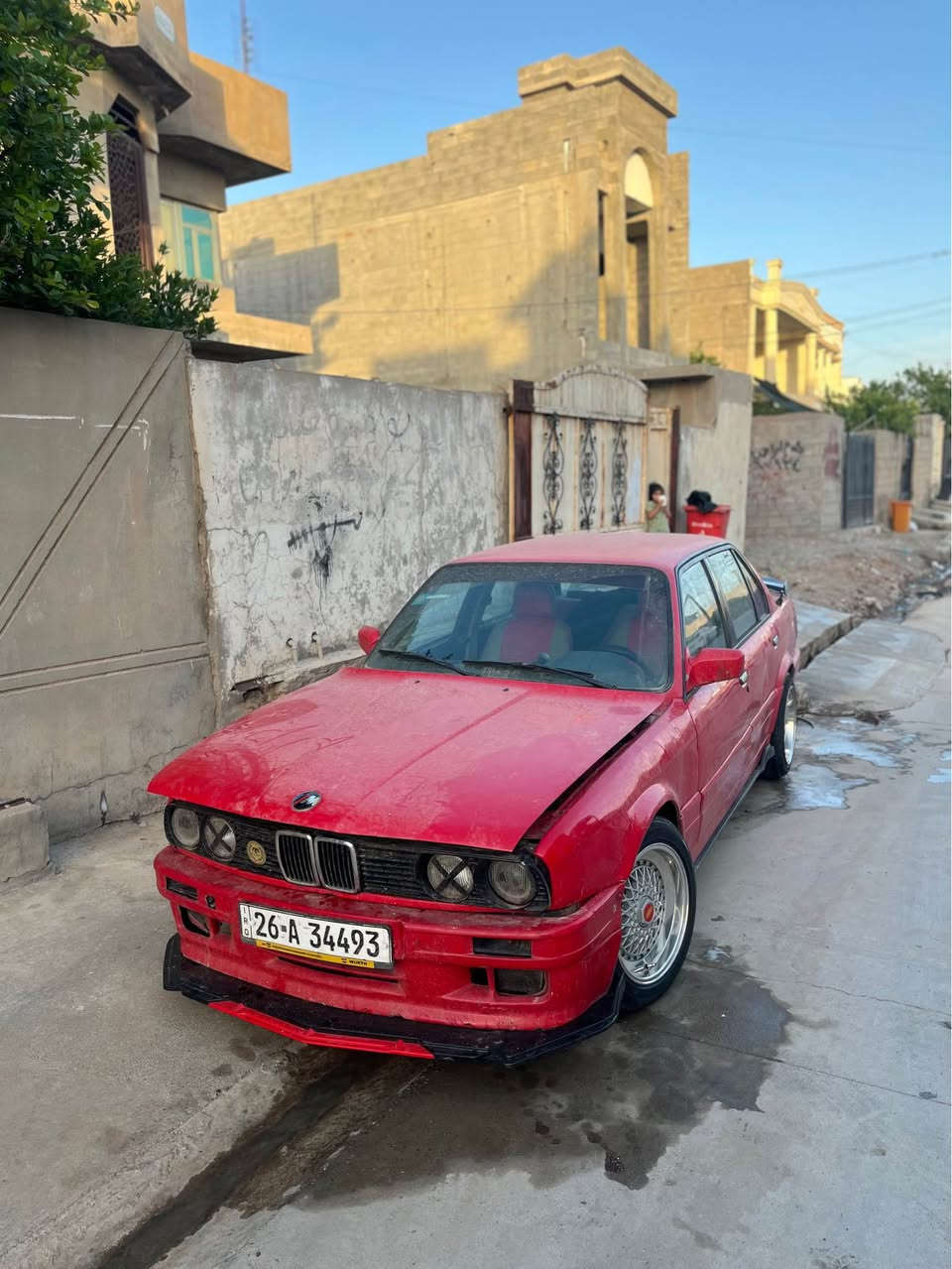 زةعرا مؤديل 1991 مةكينة 525 بومةي لةسةرة گير عادي هةفتةيةكة عةينةو كلاجي لؤكم بؤ بةستوة مةكينةيةكي ئةوروپي تازةي لةسةرة ئةكسلي قفل كراوة قوةتيكي خةيالي هةية ليدراوي نية رةقةمو سةنةوي تازةية من شةرت تةحويل نادةم رةقةم صلاحةدينة  ٤تاخم ويل لؤكي بؤ بةسراوة سعري قفلي ٢٣ وةرةقة شوين كةركوك ژ.م ***********)(*********** كركوك, العراق
