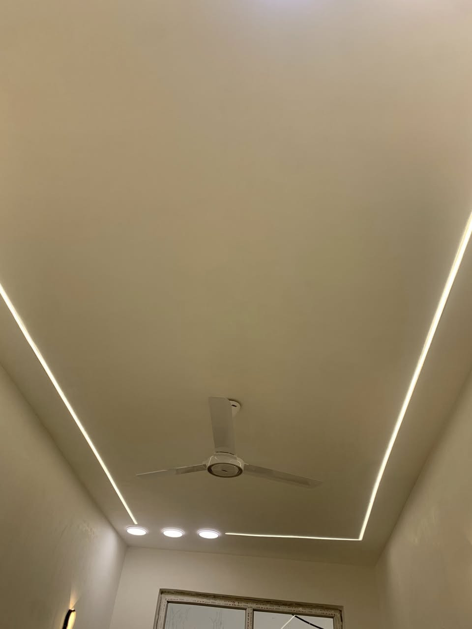 السلام عليكم
كهربائي متفرغ للعمل داخل الناصرية ***********
