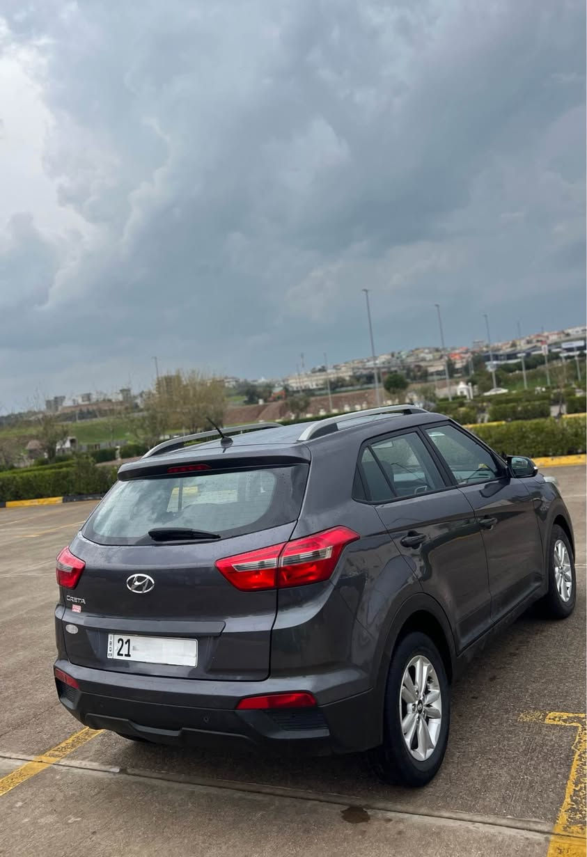 Hyundai creta 2018 
هونداى كريتا ٢٠١٨ 
خليجى  ٢ سویچ 
بێ بۆیاخ  سەیارەکە زۆر تازەیە 
سەنەوی و هەزە و رەقەمی تازەیە
سعری 126$ معامەلە 
ژ.م ***********📞 السليمانية, العراق
