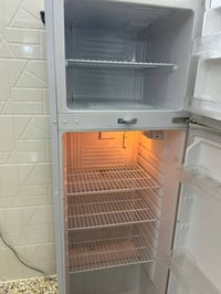 للبيع ثلاجة جبسون فريزها قوي ومابيها اي عطل ولا داخله تصليح شبه جديدة ...