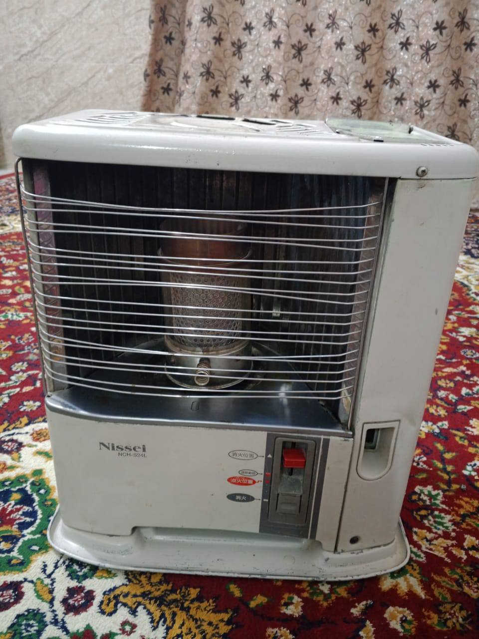 غراض مستعمله للبيع شغاله 
مجمدة عايزة غاز حجم وسط٥٠الف
مغسله ٢٥الف
صوبه نفطيه ٤٠الف مكان حله نادر ***********
