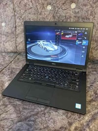 لابتوب DELL مواصفات راقية جداً استخدام شخصي اخو الجديد للبيع بسعر مناس...