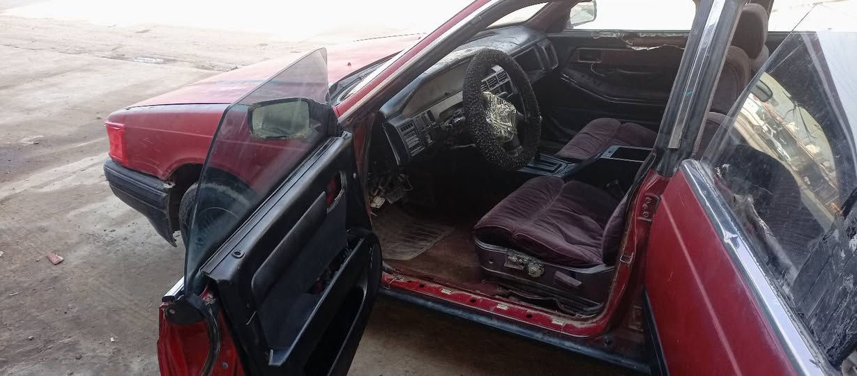 سلام عليكم سيارة مازده للبيع مسجله فحص بصره السيارة  مكفولة محرك 4 محرك  يصرف وكير شرط كير اتوماتيك وصدر وكهربايات كلها شغاله السعر 7وبيه مجال مراوس هم يرهم ابيع قصاط وكلشي وسعرو اتصل ***********
مكاني صلاح الدين قضاء الشرقاط
