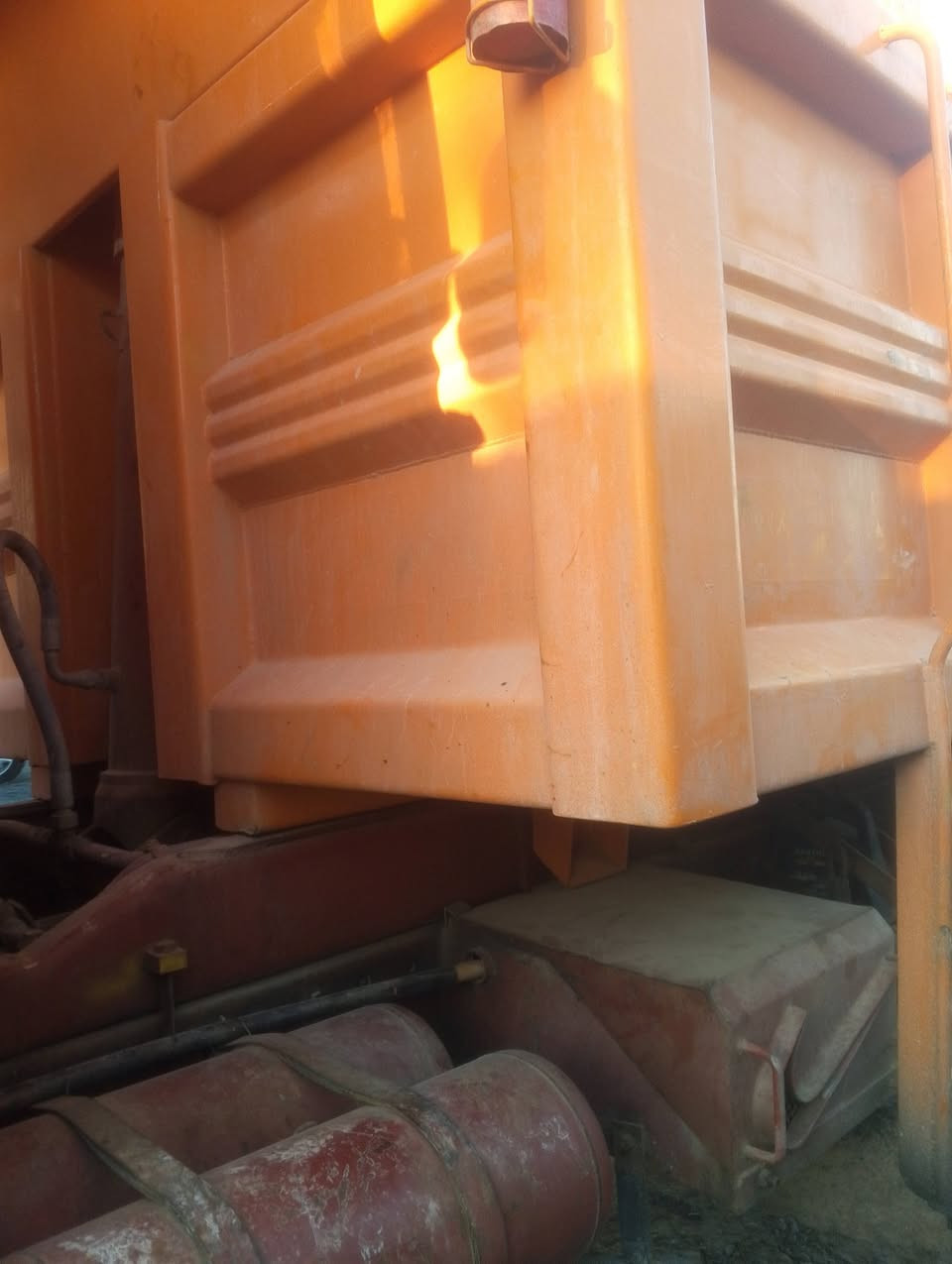 سلام عليكم للبيع بدي تك طويلة بدي جعب مايلر تصال على هذا رقم ***********
