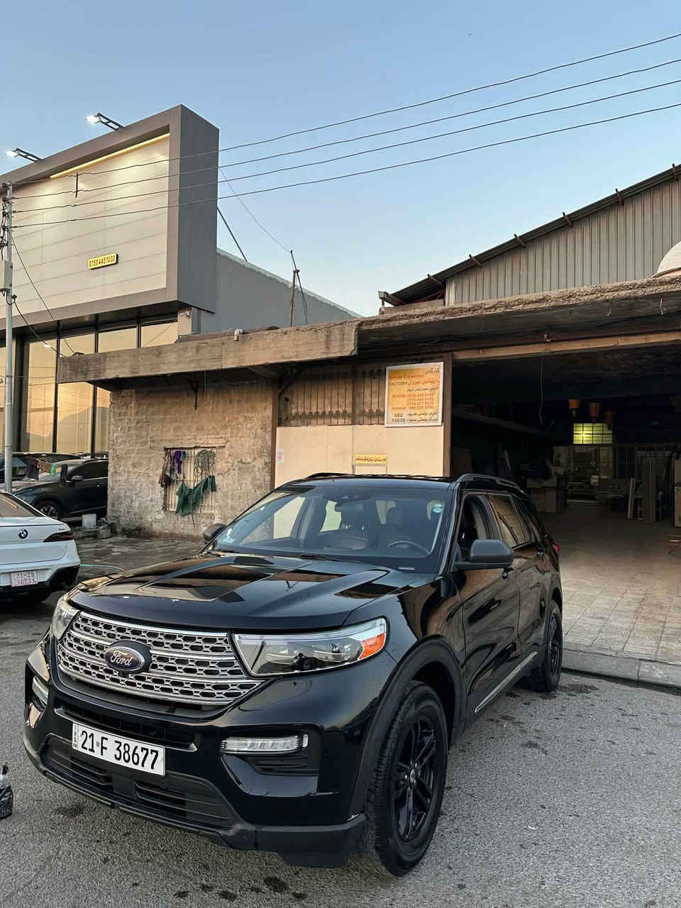 ford explorer 2020

فوول ماسفات بەس پانۆرامە نیە
گیر مەکینە تەقەو رەقە کارەبای هەموو بەشەرت
بۆنیتی بە بیلادی گۆراوە
دەرگاو جاملخی دواوەی سبوخە 
سەنەوەی نویە 
ئیرباک بەس شان تەقیە
٧٥ میل رۆیشتەوە 
***********
وەستئاپ یان ڤایبەر أربيل, العراق
