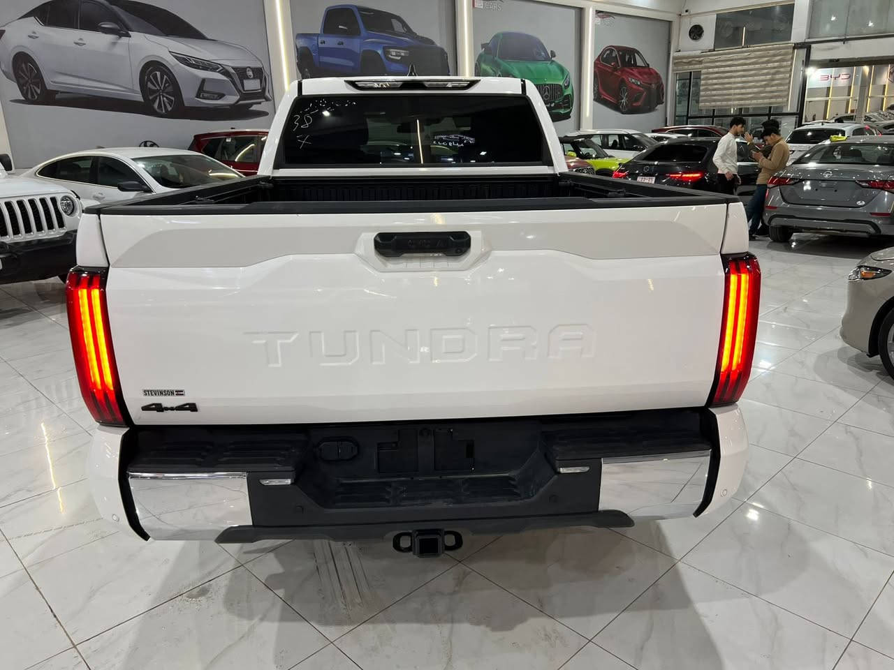 تويوتا تندرا 2025
لون ابيض 

محرك V6 محرك twen twrbo 
السعر  :315 ورقه

ماشي.31 الف ميل 

المواصفات 

فور ويل 4+4
بصمه 
تشغيل عن بعد 
‏ويل كروم مميز 
لايتات زينو و بك لايت زينو 
رادار امامي 
تحديد مسار 
شاحن وايرليس 
هندبريك بصمه 
كشن سايق كهرباء 
كشن سكن كهرباء 
لايت LED 
حاجب LED
اشاره لكزز 
رادار خلفي 
حساس خلفي
محرك لاندكروز V6 توين توربو 

حافه بوند جملغ صبغ 

للاستفسار 

مكان السيارة أربيل-معرض ولید كارس
وتساب 
***********
***********
