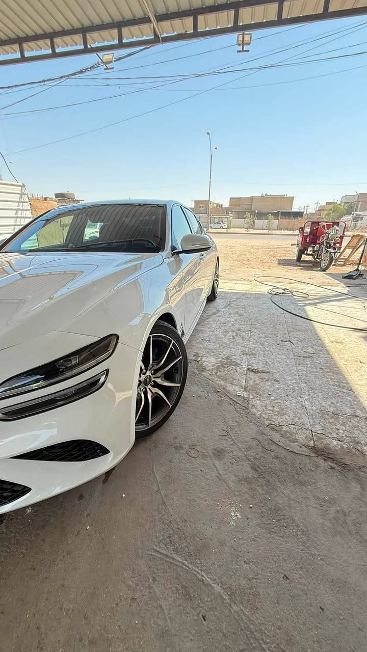 جينسز جي 70.  V6 سلندر
برستيج عده الفتحه 
موديل ٢٢
حادث جاملغ تبديل +تصليخ خشم الخد
سياره سابقن تو كلر يعني لونين 
وصار بيه ٤قطع تبخير صبغ اثر تخريب بدون حادث 
سنويه هزه جديده بسمي 
رقم بغداد 
لك حك مكتوب بالسنويه تو كلر يعني تكدر تسويه لونين
ردارات جانبي 
ردار امامي 
ردار خلفي 
5انضمت قياده 
v6تيربو
السياره جاهزه من كلشي ماعيزه برغي 

السعر 175بيه مجال 
موقع السياره الحله 
رقم ***********
