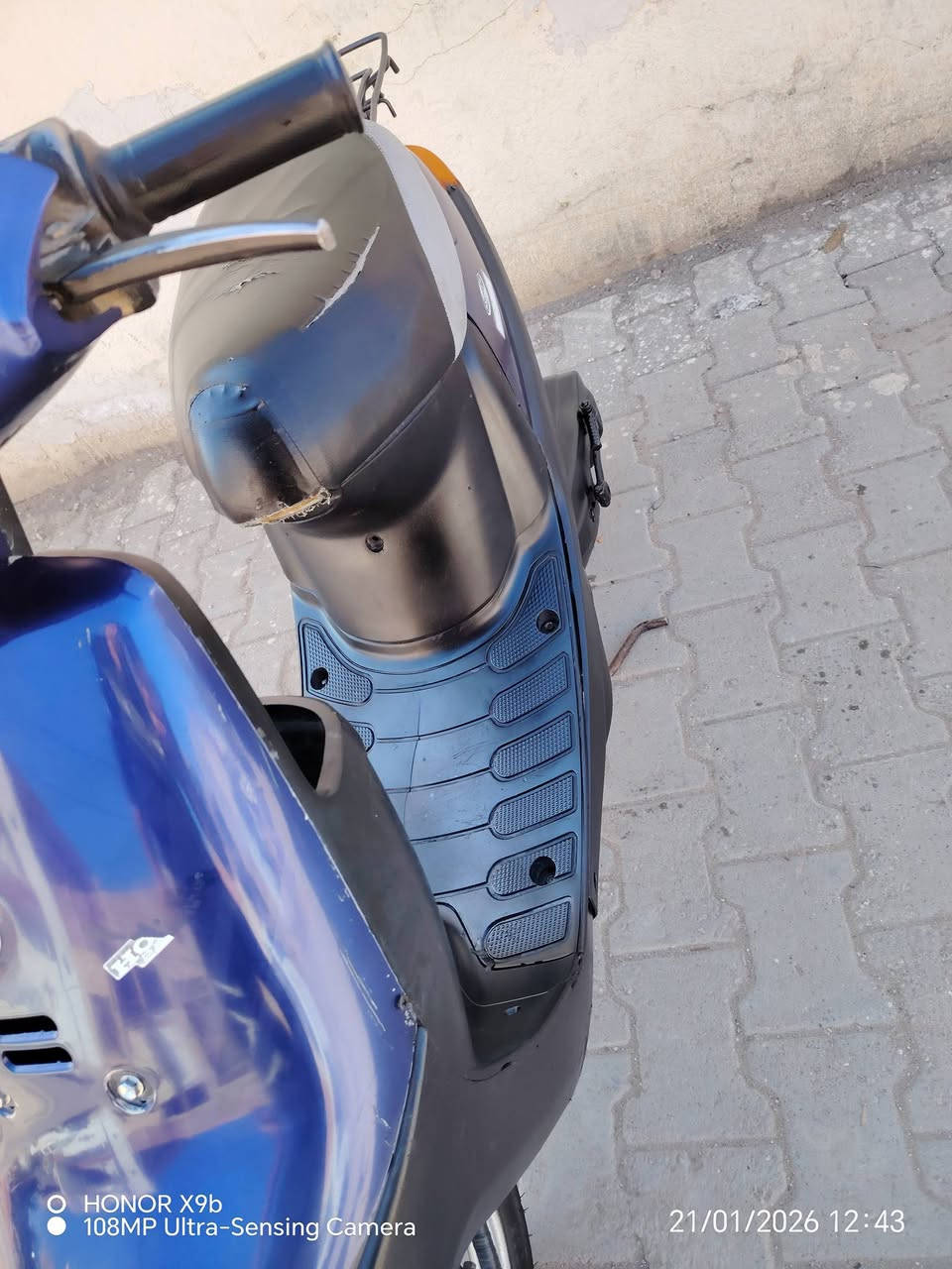 دراجه بطه مديل 2003 دبل سكليتر *********** سلف لايتات كله شغاله شلعه معدل نعومه احلى من الصور سعرهه 250 بيه مجال
