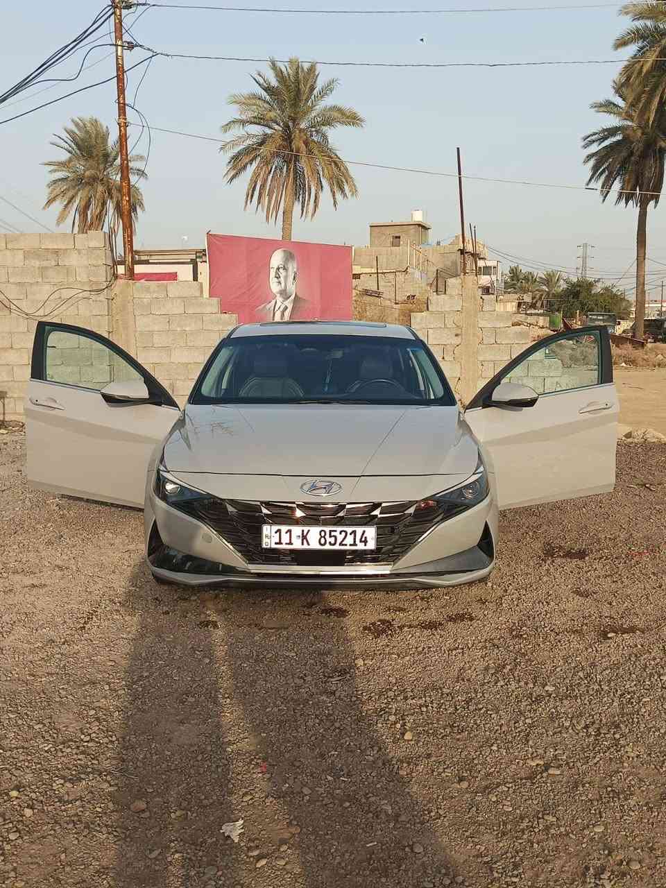 النترا هايبرد ٢٣ فول 1ع1 لون سمنتي حادث بنيد مبدل نفس لون بلادي ماشيه 28رقم تلفون *********** /***********
