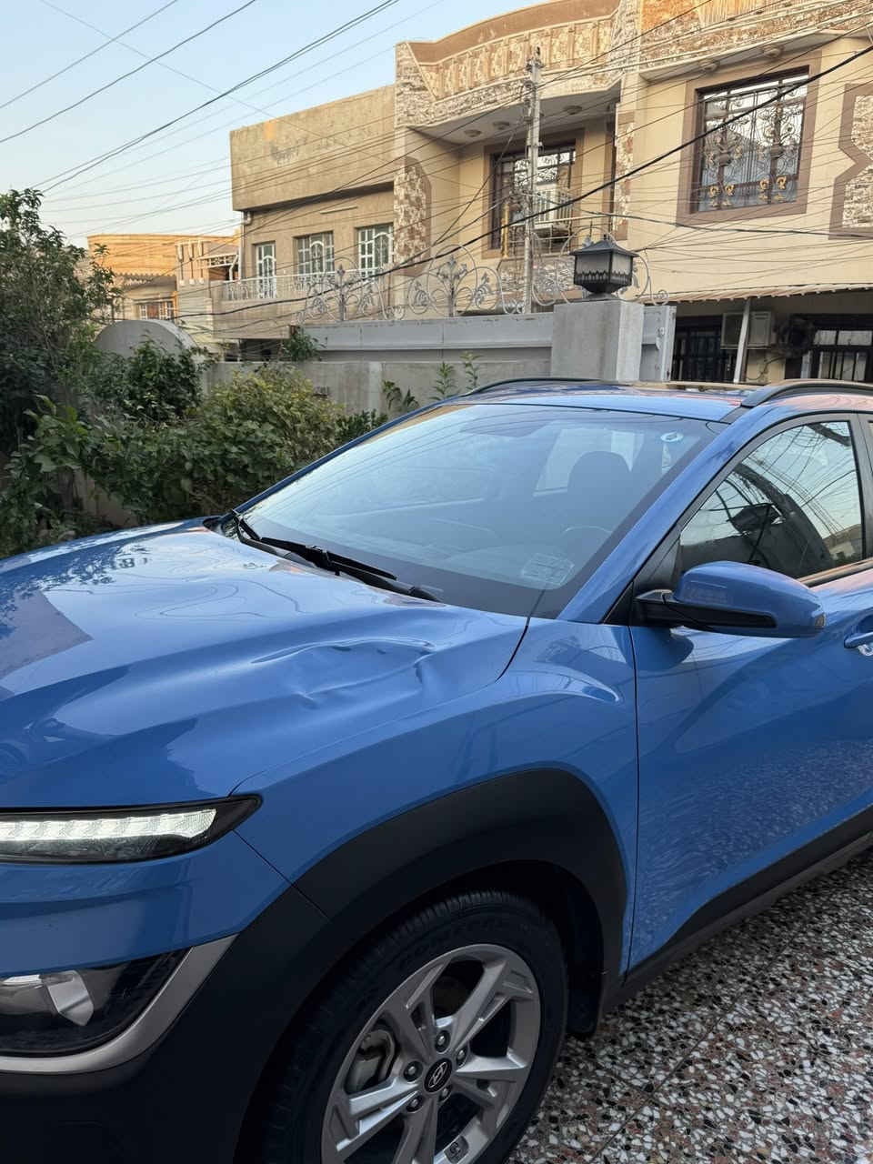 كونا خليجي موديل 2022 السيارة فول مواصفات 1/1 محرك 2000 السيارة رقم بغداد تحويل مباشر مكفولة كفالة عامة من الصبغ 
بيها رصعة بالبنيد موضحة بالصور ما مصلحة و باقية على حالها و الباقي مكفول السيارة على وضع الشركة سبير منازل تايرات الشركة محرك كير تبريد مكفولة
المواصفات 
بصمة 
تشغيل عن بعد 
فتحة سقف
3 أنظمة قيادة
مرايات شفط 
إشارة ترحيب
المقاعد كهربائية 
حساسات امامية
حساسات خلفية
كامرة خلفية
رادار امامي خلفي جانبي 
تحكم ستيرن
ابل كار بلي
و أندرويد اوتو
شاحن واير لس
و مواصفات أخرى
السعر 165 ورقة قفل
مكان السيارة بغداد
رقم الهاتف ***********
