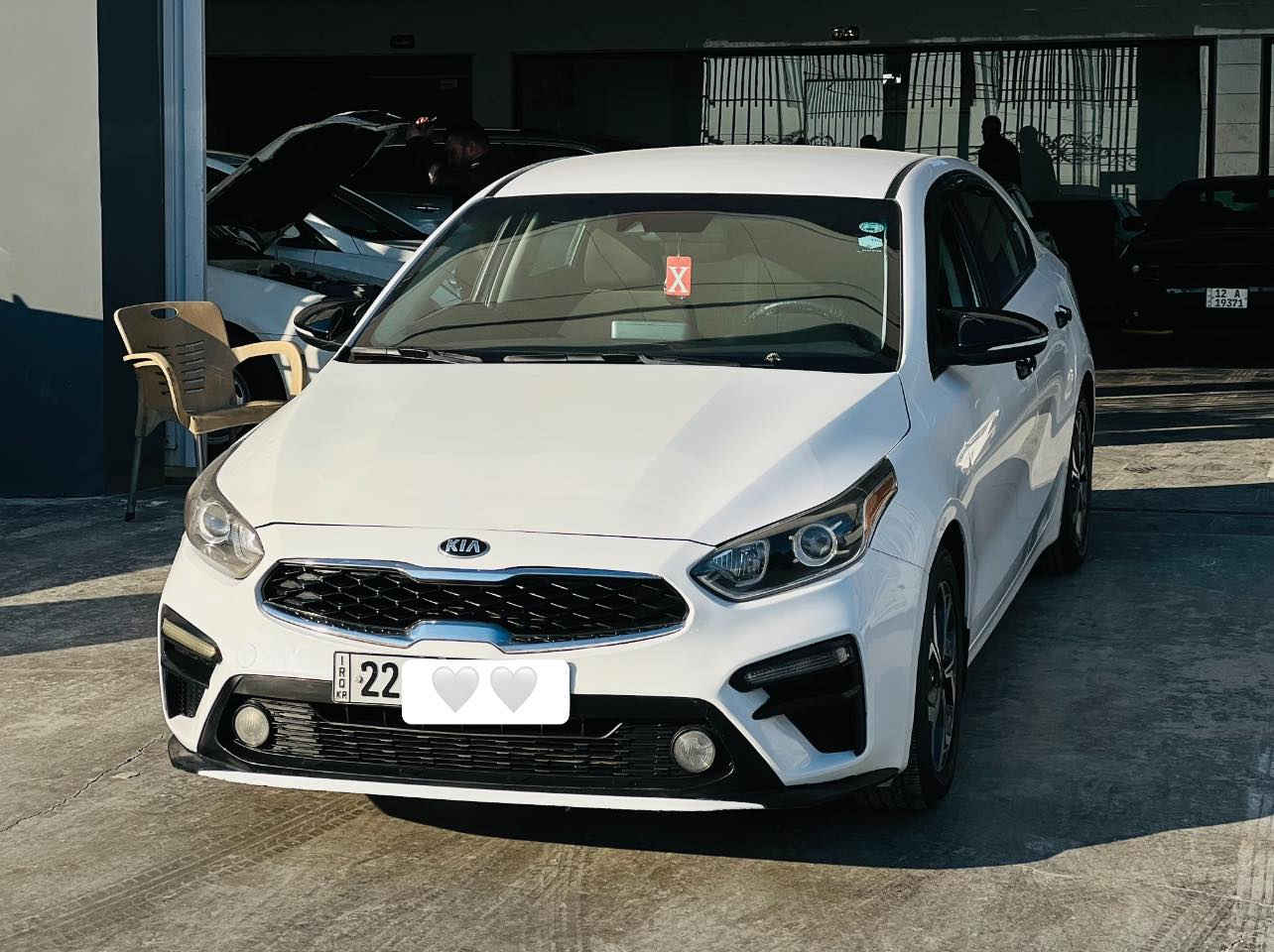 السلام عليكم كيا فورتي 2021
بيها صبغ جاملغ وباب ونص بنيد بيها داخل بسيط بلقاعده مال الجاملغ بدون شاصي شرط صوره الحادث مرفوقه بلمنشور
ايرباك ستيرن فقط
السياره نص فول سياره جديده
ماشيه 58 بدون بارد السياره 
مكينه كير كله شرط شركه
رقم اربيل سنويا جديد 
كابون بيها السعر 135وبيها مجال بسيط 
مكان السياره موصل الايسر 
للاتصال
***********
