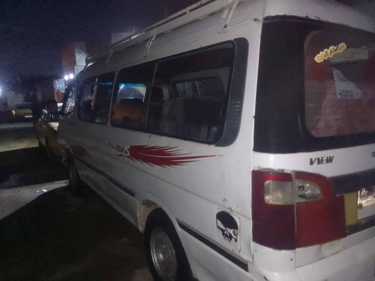 السلام عليكم فتون موديل 12 رقم نجف احمر ما اندل راعيهة كير ومحرك واكسل مكفولات صدر نص عمر تخم تاير تبريد تدفئة شغال عوزهة بس قايش مال تبريد شيال مال الكاردن تعبان السيارة بيهة خياسات بالذيول السعر 24 وبيه. مجال حك الجية مكاني بغداد ***********
