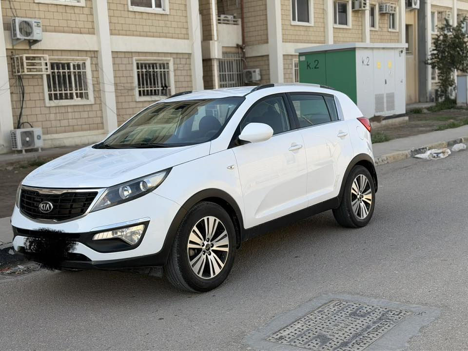 سلام عليكم كيا سبورتج موديل 2015 خليجي محرك 2000 دوش
رقم نكليزي سياره باسمي رقم اربيل 
مكينه ما مفتوحه مكفوله من الصبغ ولتبديل سياره جاهزه من كلشي السعر 157 وبيه مجال 
***********
