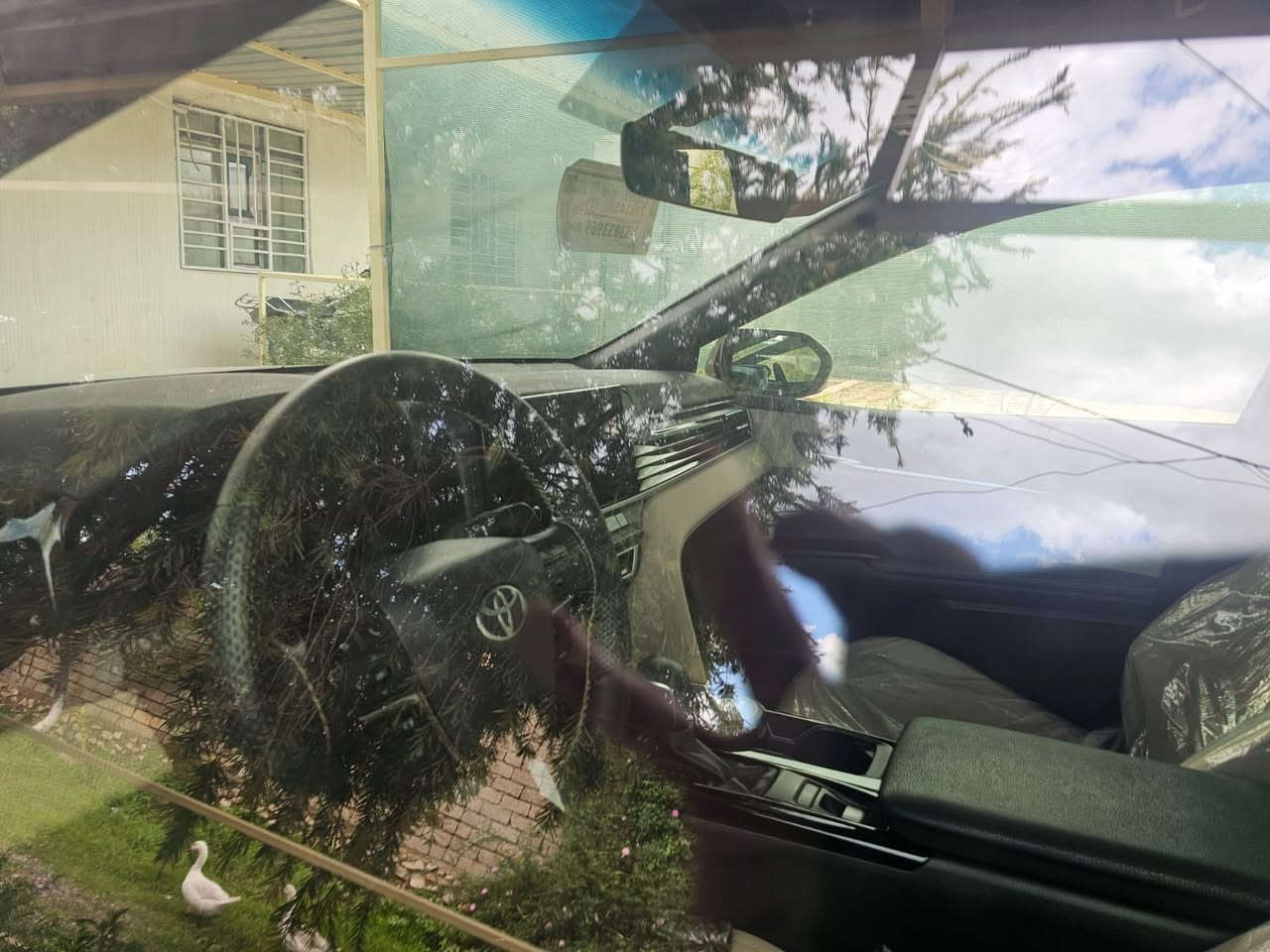 سلام عليكم
كامري 2025 le
رقم اربيل
ماشية 7
كلين
للاستفسار اكثر 
***********
