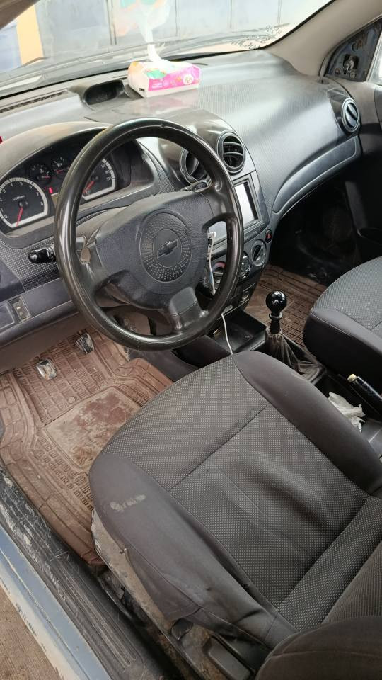 افيو 2007
مصبوغة عام بدون دواخل 
كير عادي 
محرك وكير جيد 
رقم جديد بدون غرامات رقم دهوك 
تحويل ثاني يوم
***********رقم البايع تل كيف, نينوى
