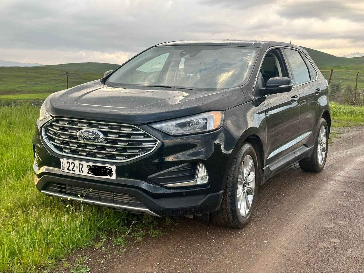 Ford edge 2023 titanium black 
فوولە تە نها پانۆراما نیە 
33مایل رۆشتوە 
بونیتی بویاغە لە گەل دوو سی شوین ساردی 
ئیرباگی سوکان و شانی تەقیوە 
سوکان دانراوە تەوە 

هه ر چوار تایەو پاتری  تازە یە 
رەقە م  هه ولیرە 
داوای 169 وەرەقە ی لیدە کەم 
وەتس ئەپ ڤایبەر تیلگرام 
*********** بشدار, السليمانية
