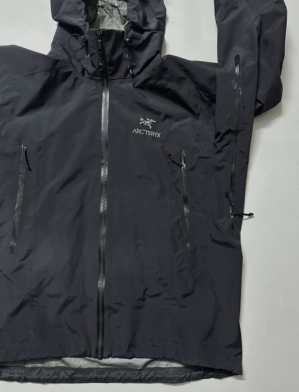 سڵاو و ڕێز 
گۆرتێکسی ئارترێکس 
مۆدێلی Beta AR
ئۆرجیناڵ %100
خاوێنی %95 

سایزی XL 

تکایە ئۆرجیناڵە تقلیدی بازاڕ نییە 
  ئەوەی تقلیدیشی دەوێ هەیە

گەیاندن بۆ سەرجەم شارەکان بەردەستە
کەناڵی تیلیگرام
https://t.me/davarsstore
***********
